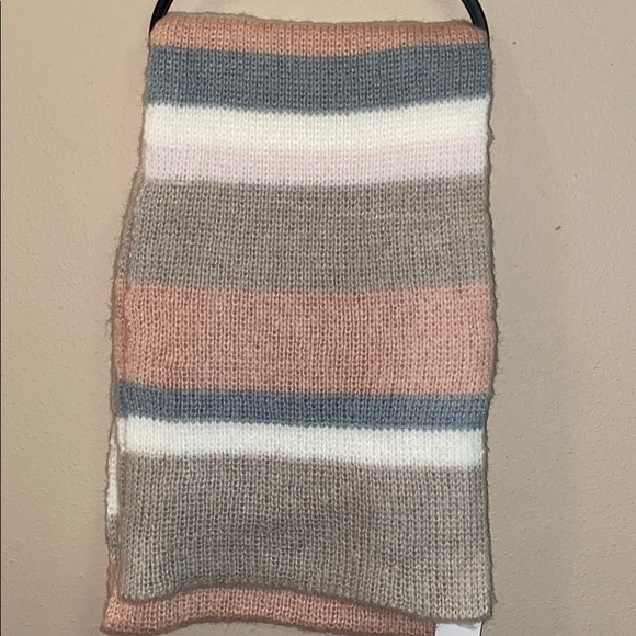Forever 21 Multicolored /Taupe Scarf 🧣NWT 🏷 - Picture 4 of 4